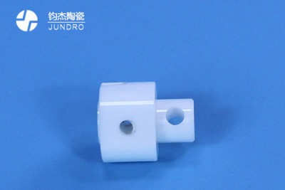 氧化鋯陶瓷的燒結(jié)溫度和哪些因素有關(guān)